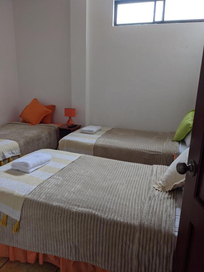 Tintorera Guest House Puerto Ayora  Exterior photo